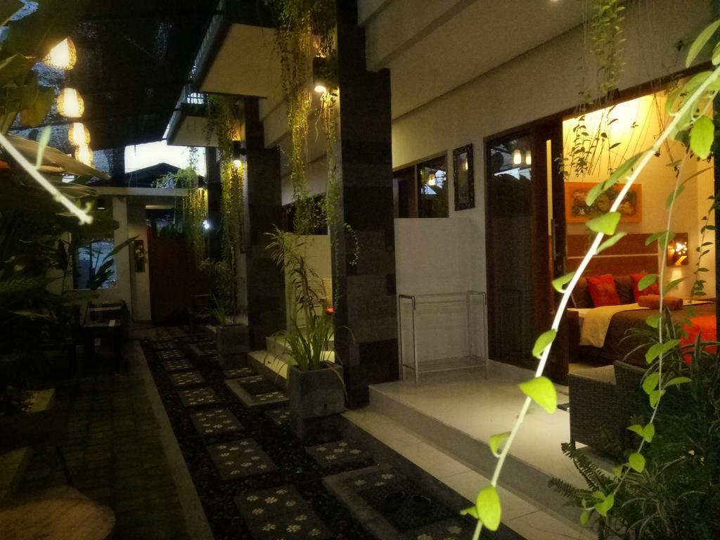 Pondok Sutya Kuta  Bagian luar foto