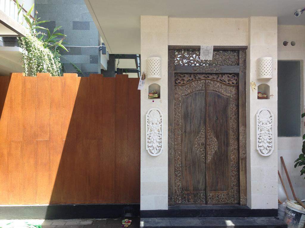 Pondok Sutya Kuta  Bagian luar foto